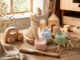 Plastikfreies Spielzeug: Holzspielzeug mit ungiftiger Milchfarbe (Milk Paint) bemalen